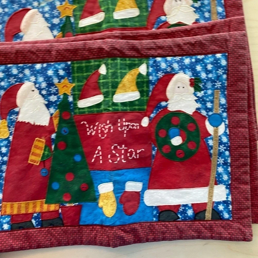 Set of 4 Christmas Quilted Placemats (FZ)